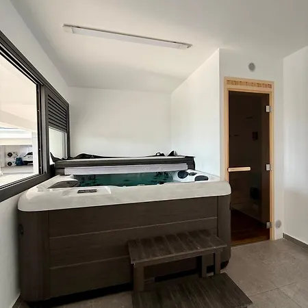 And Chill -luxury With Pool And Sauna In Kato Appartement