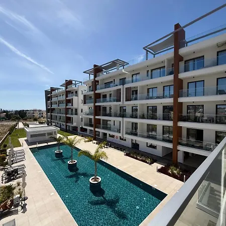 Lägenhet And Chill -luxury With Pool And Sauna In Kato *