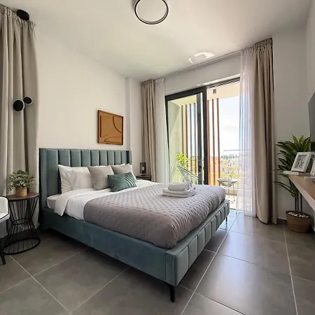 Апартаменты And Chill -luxury In Kato Пафос