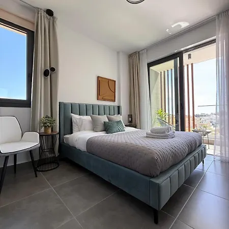 And Chill -luxury With Pool And Sauna In Kato