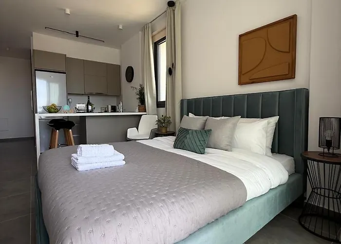 And Chill -luxury With Pool And Sauna In Kato パ フォス