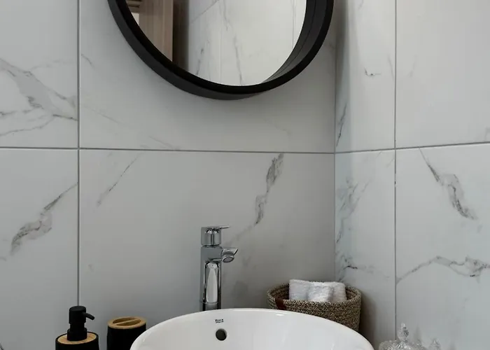 アパート And Chill -luxury With Pool And Sauna In Kato パ フォス