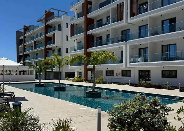 And Chill -luxury With Pool And Sauna In Kato アパート