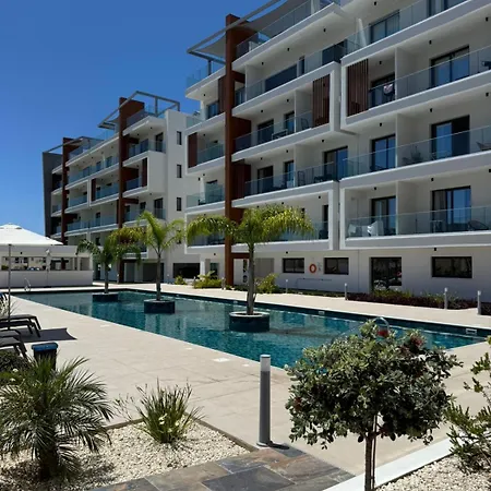 And Chill -luxury With Pool And Sauna In Kato Apartmán