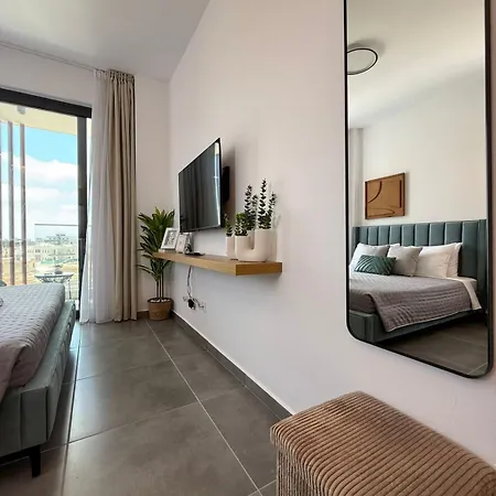 And Chill -luxury With Pool And Sauna In Kato *