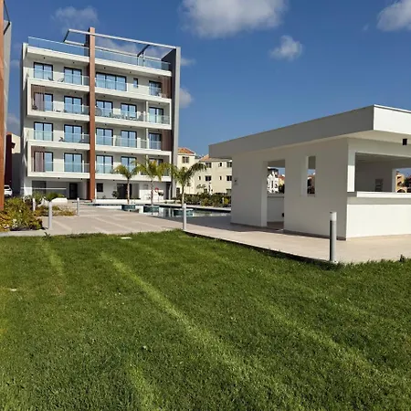 And Chill -luxury With Pool And Sauna In Kato 公寓 Paphos